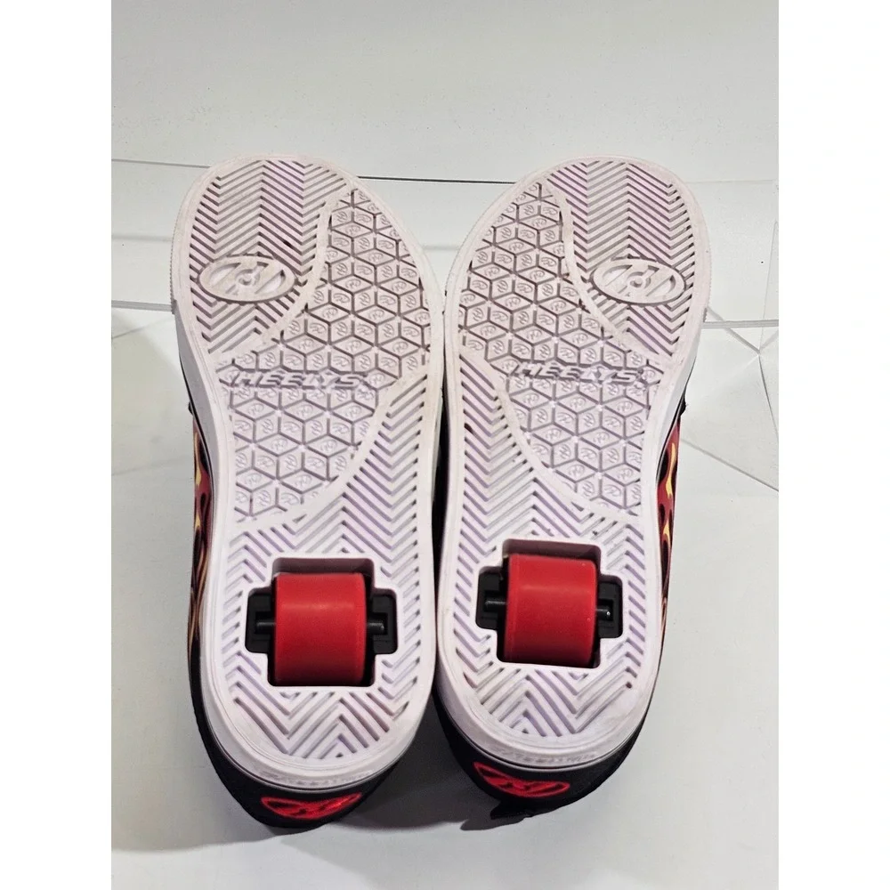 Heelys Pro 20 Prints Kids 6 Black Red Flame Canvas Roller Skate Shoes Sneakers
